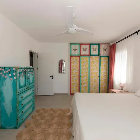 Вилла Pleasant House With Splendid View In The Heart Of Bodrum *