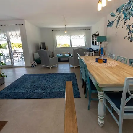빌라 Pleasant House With Splendid View In The Heart Of Bodrum *
