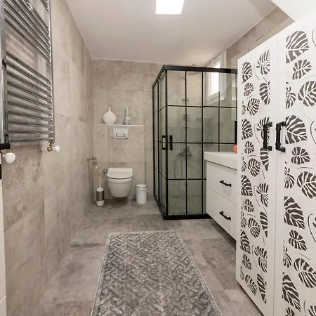 Pleasant House With Splendid View In The Heart Of Bodrum 빌라 Bodrum